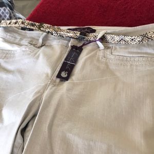 Gloria Vanderbilt Capri